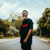 班衫：香港文化的獨特象徵